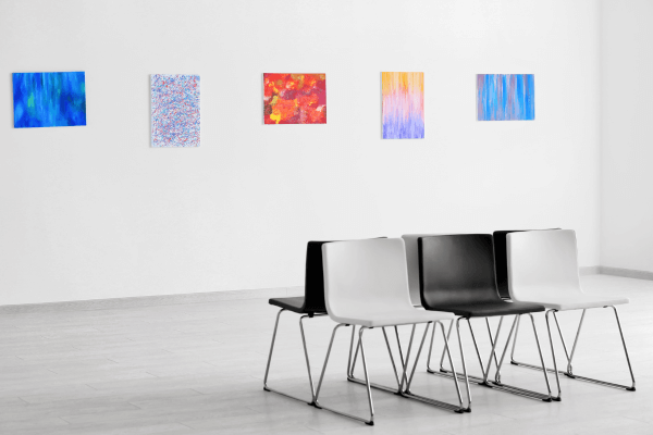 Representação de um escritório com decoração minimalista